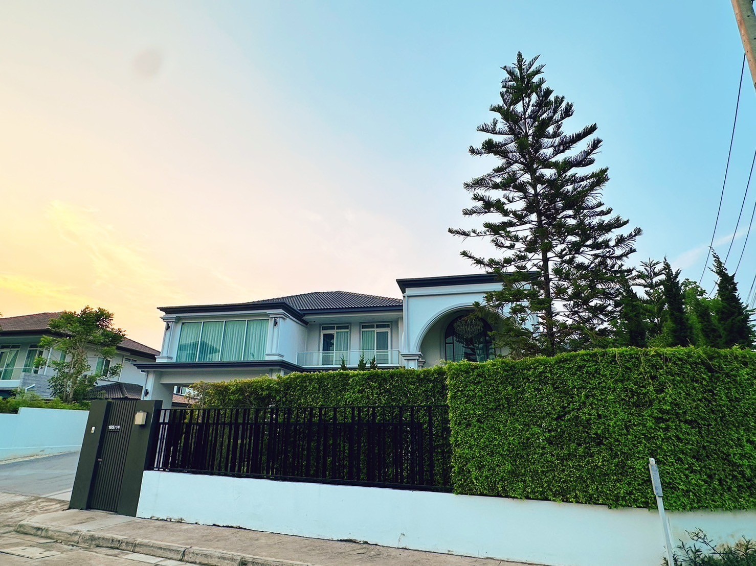 6 Bedroom House For Sale in Mae Hia, Mueang Chiang Mai, Chiang Mai - Image 7