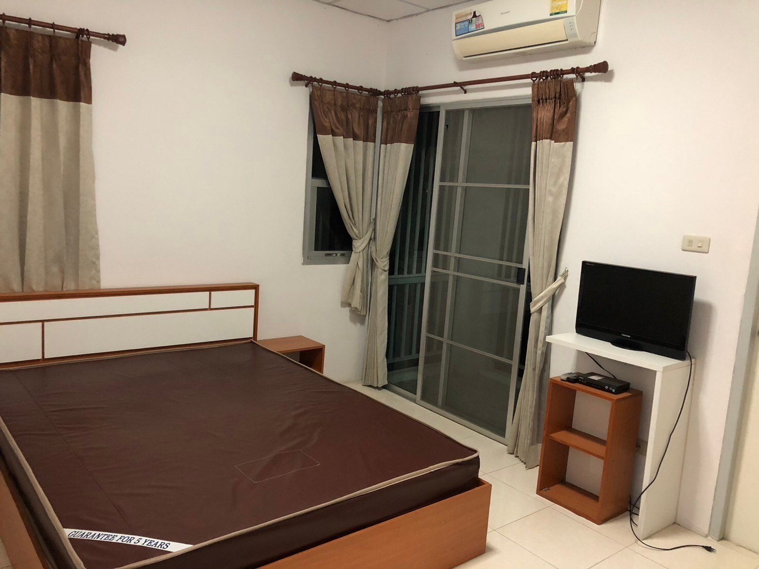 7 Bedroom Townhouse For Sale in Pa Daet, Mueang Chiang Mai, Chiang Mai - Image 4