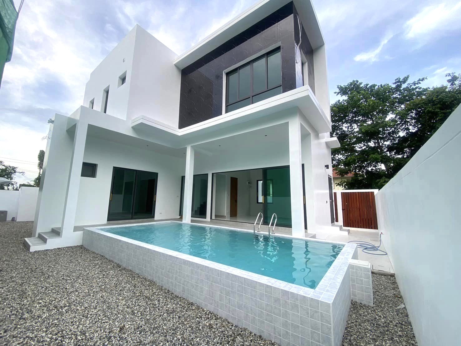 4 Bedroom House For Sale in Pa Daet, Mueang Chiang Mai, Chiang Mai - Image 1