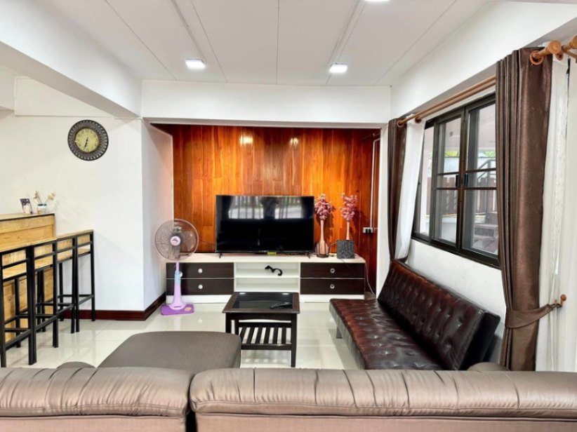 6 Bedroom House  in Pa Daet, Mueang Chiang Mai, Chiang Mai - Image 3