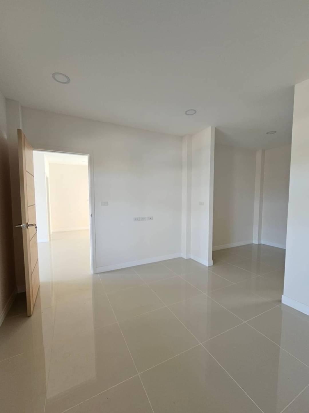 3 Bedroom House For Sale in Mueang Kaeo, Mae Rim, Chiang Mai - Image 12