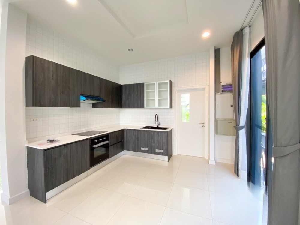 3 ห้องนอน บ้านเดี่ยว สำหรับเช่า ใน บางแก้ว, บางพลี, สมุทรปราการ - Image 8