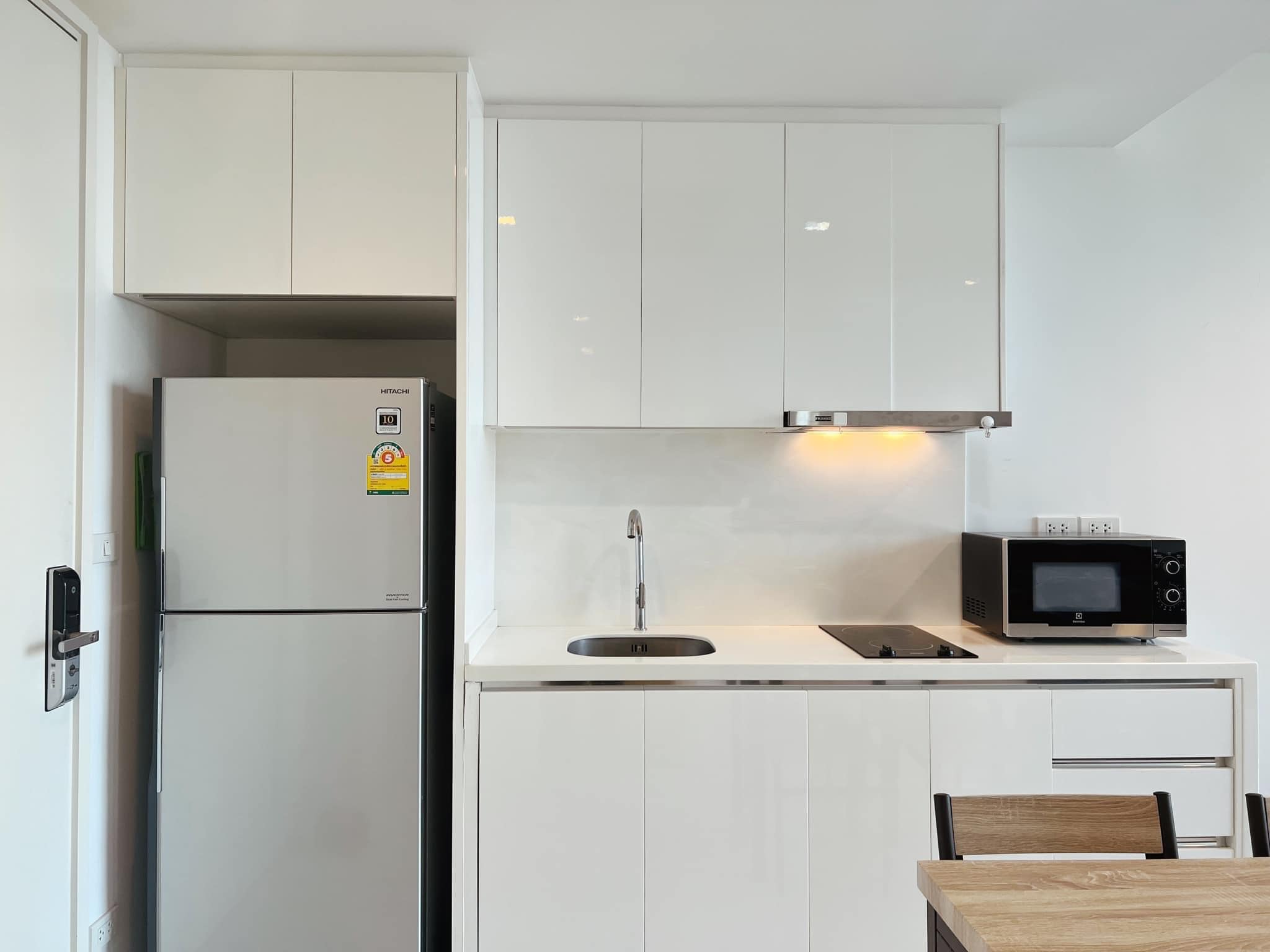 1 Bedroom Condo For Sale in Thung Mahamek, Sathon, Bangkok - Image 3