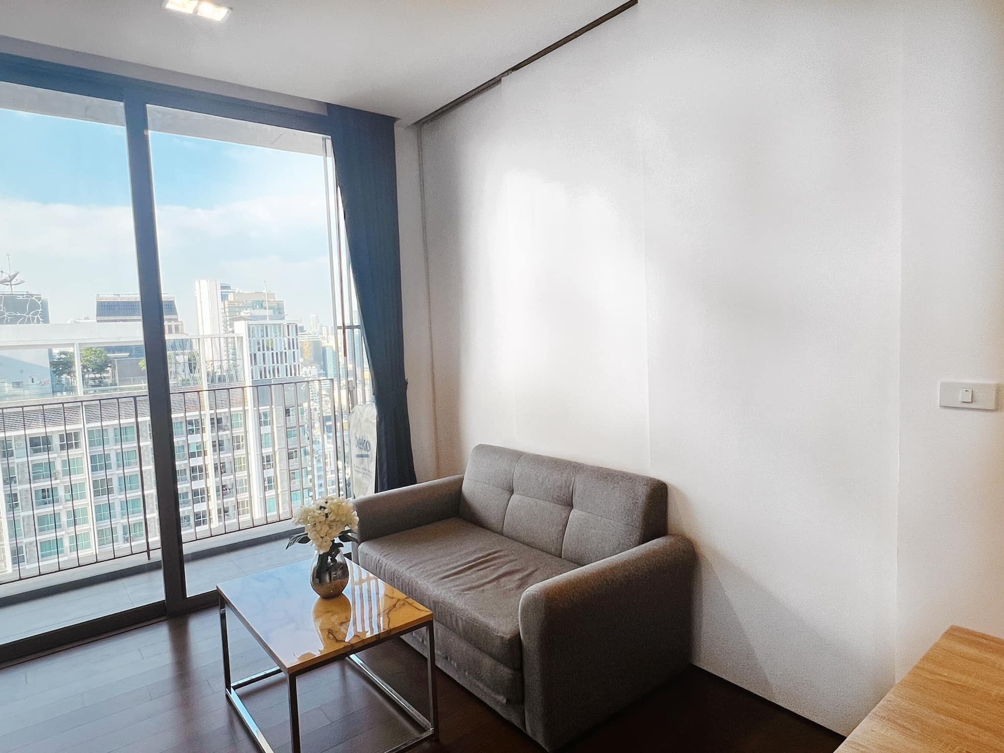 1 Bedroom Condo For Sale in Thung Mahamek, Sathon, Bangkok - Image 1