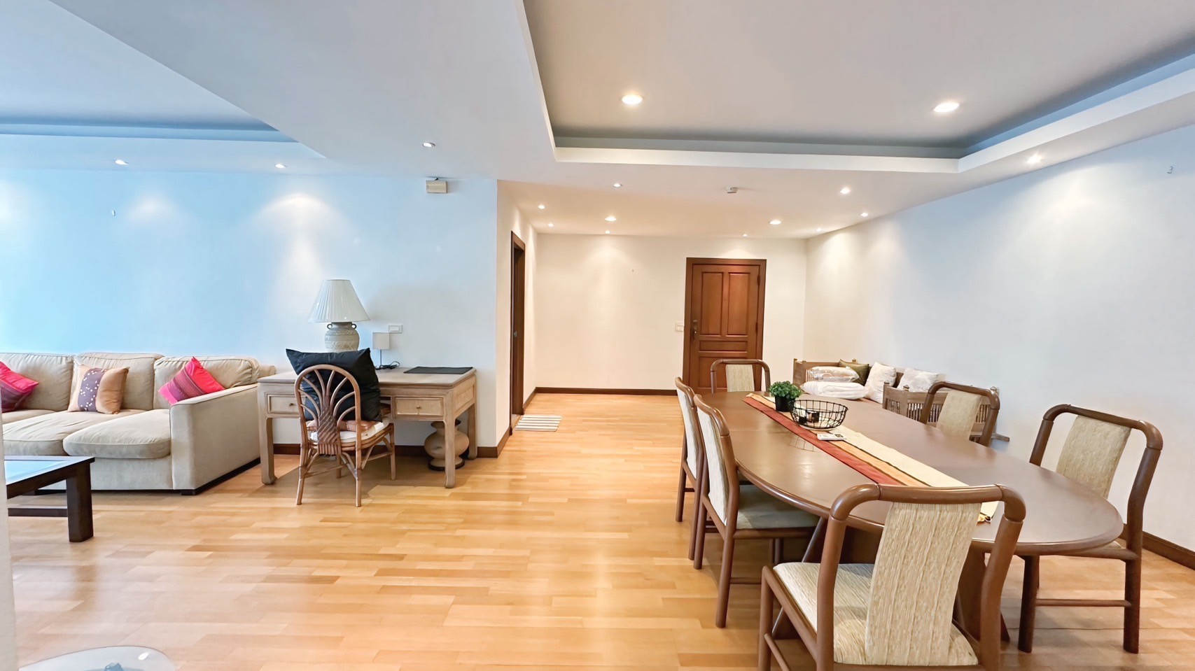 2 Bedroom Condo For Sale in Khlong Toei, Khlong Toei, Bangkok - Image 2