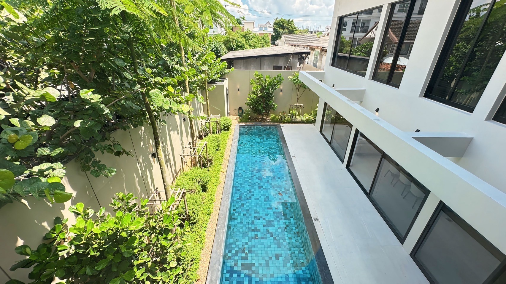 4 Bedroom House  in Phra Khanong Nuea, Vadhana, Bangkok - Image 28