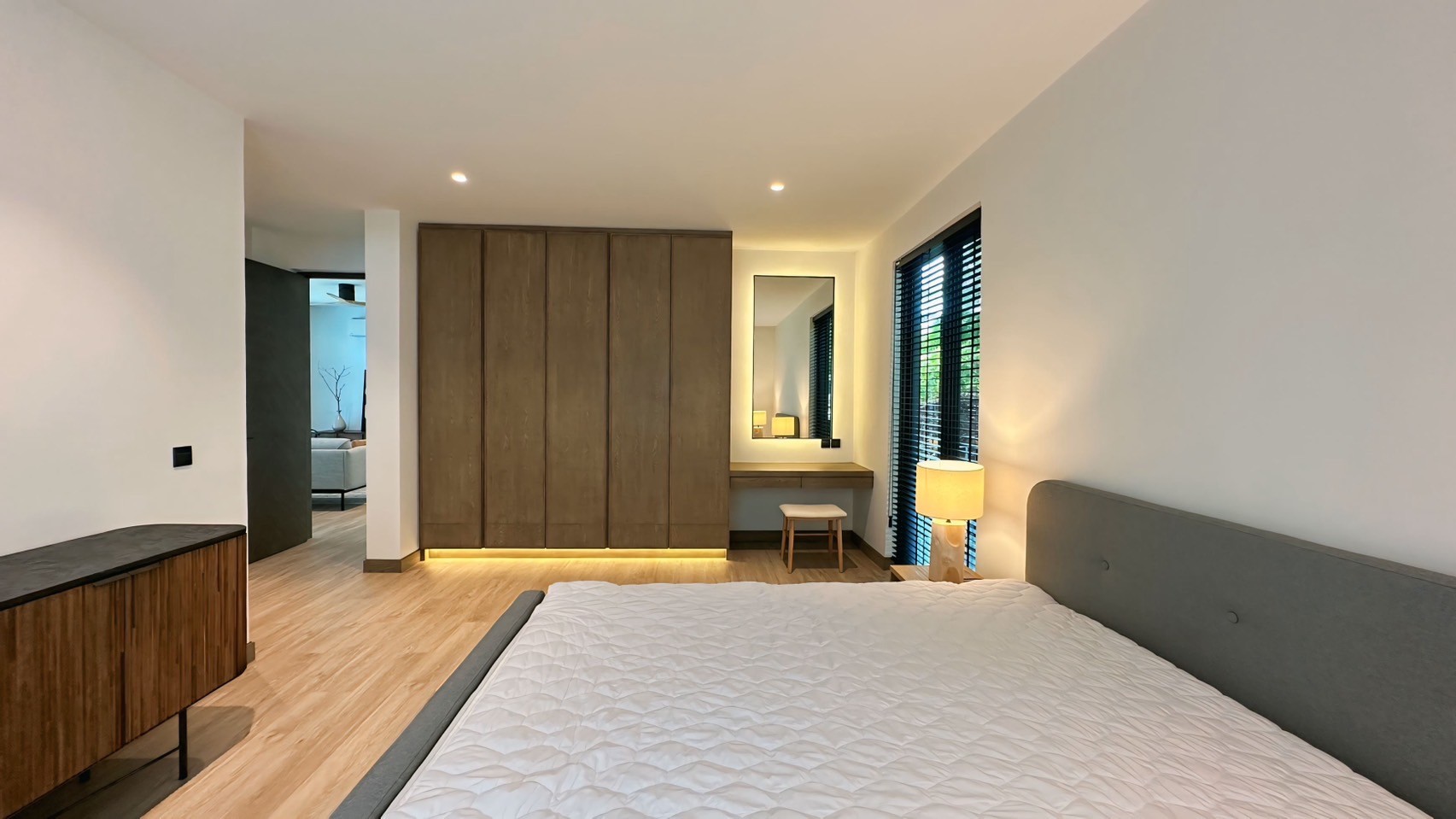 4 Bedroom House  in Phra Khanong Nuea, Vadhana, Bangkok - Image 33