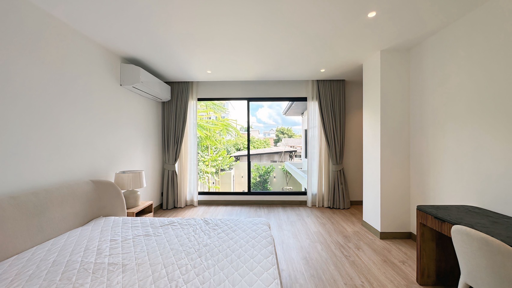 4 Bedroom House  in Phra Khanong Nuea, Vadhana, Bangkok - Image 27