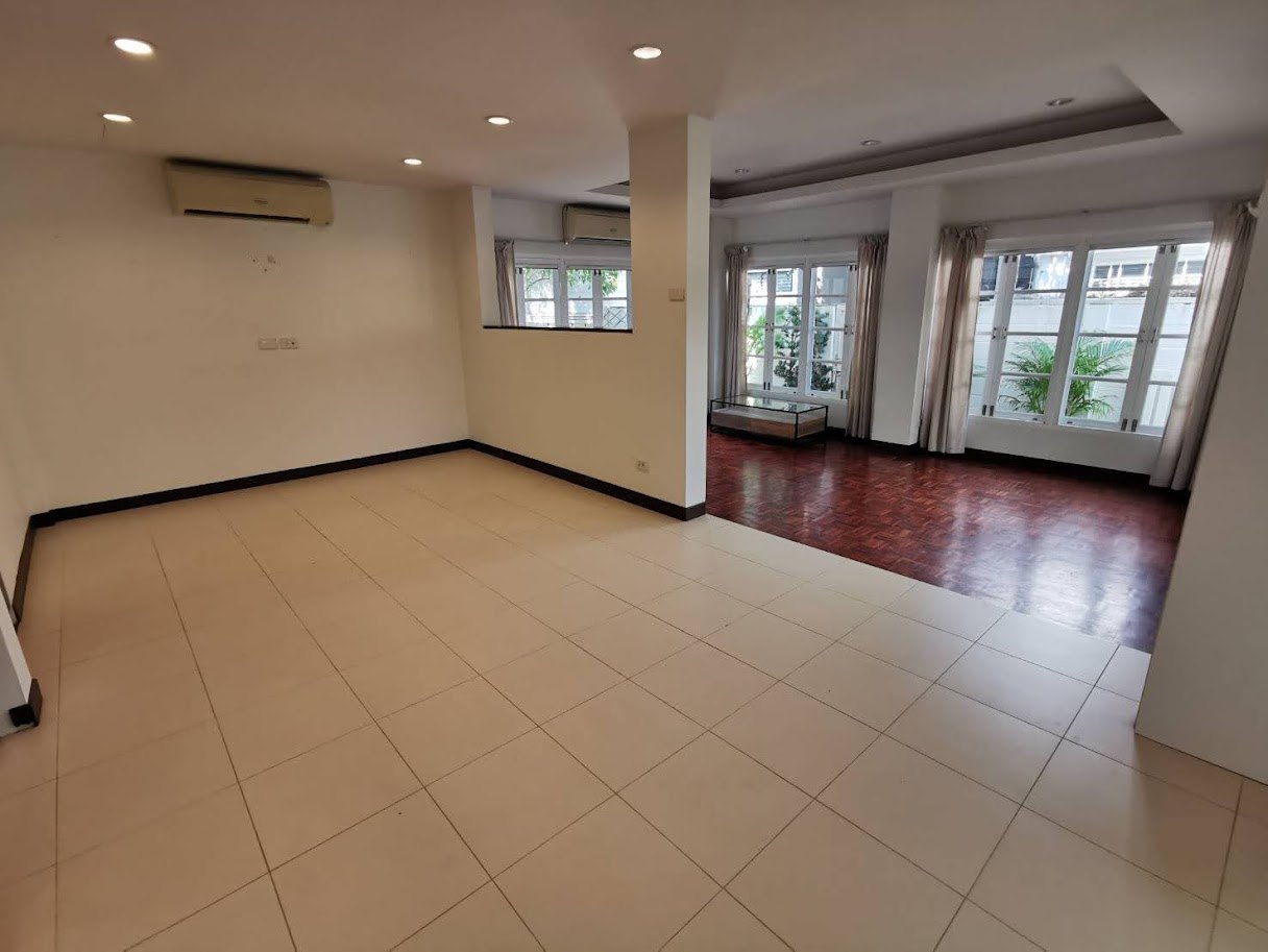 3 卧室 独立房屋  在  - Image 11