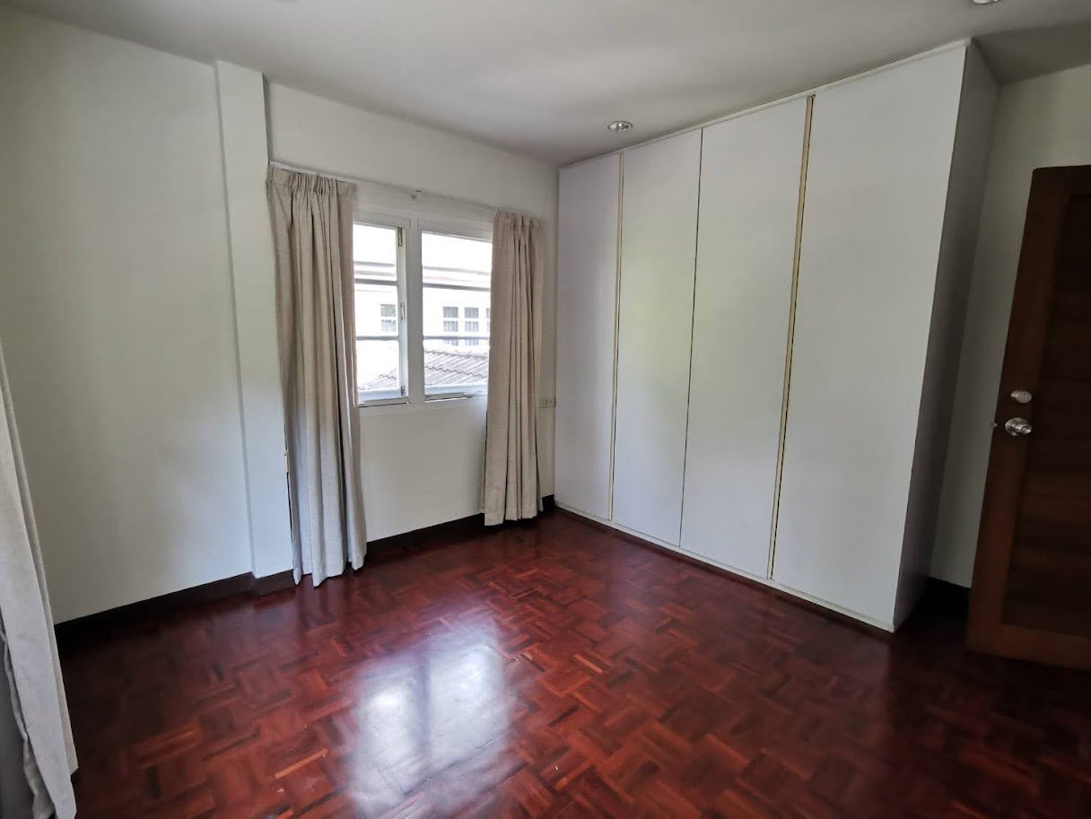 3 卧室 独立房屋  在  - Image 8