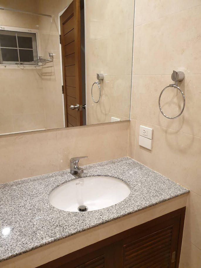 3 卧室 独立房屋  在  - Image 18