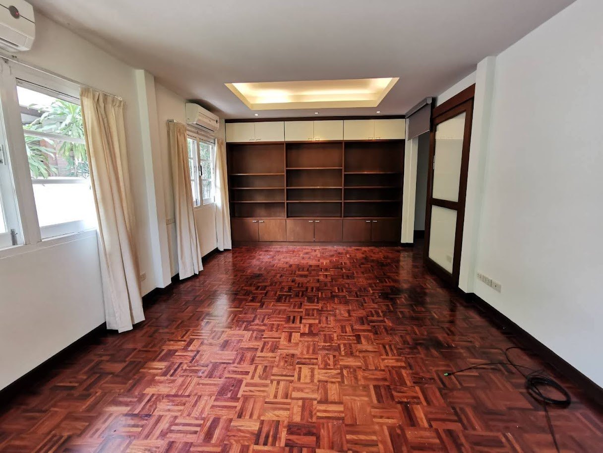 3 卧室 独立房屋  在  - Image 2