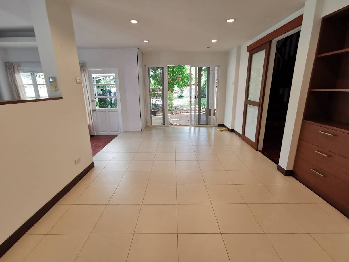 3 卧室 独立房屋  在  - Image 4