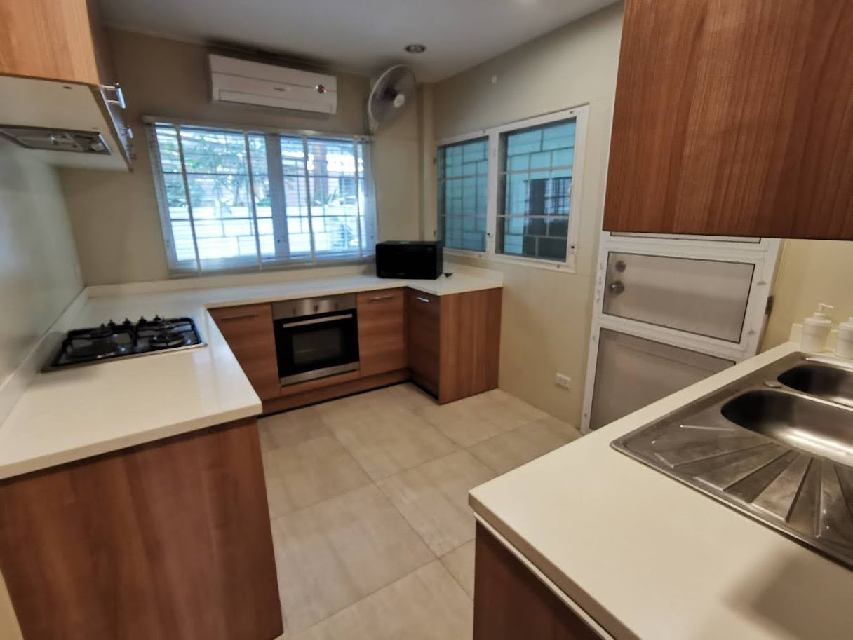 3 卧室 独立房屋  在  - Image 5