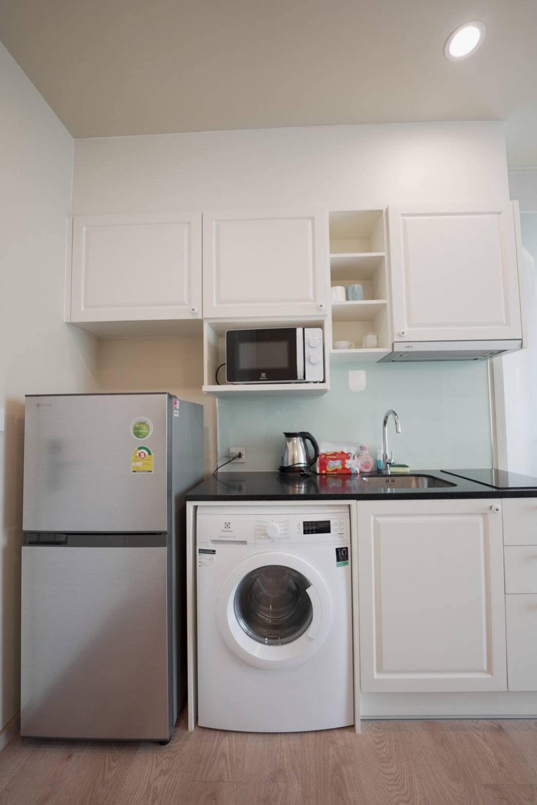 1 Bedroom Condo For Sale in Khlong Toei Nuea, Vadhana, Bangkok - Image 3