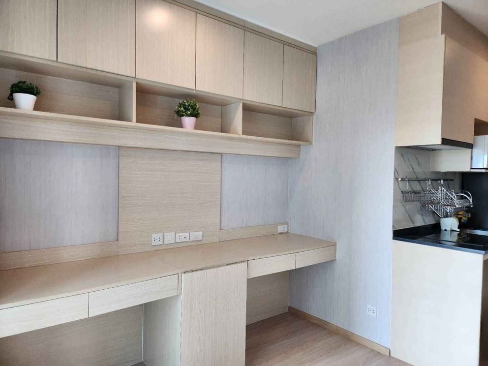 1 Bedroom Condo For Sale in Huai Khwang, Huai Khwang, Bangkok - Image 3
