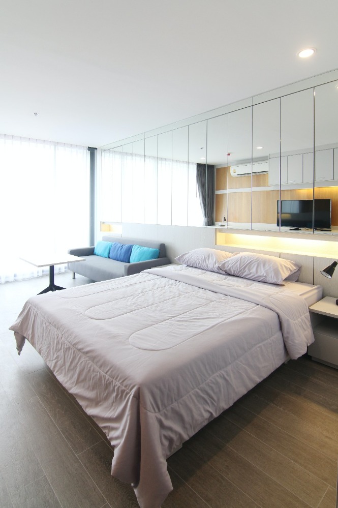 Noble Revo Silom - Image 5