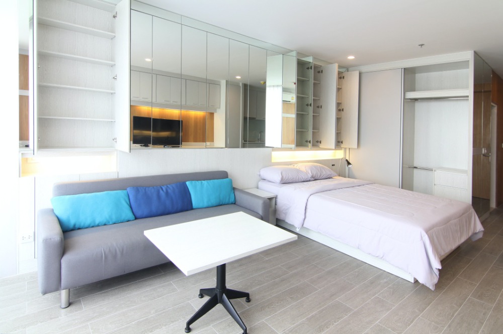 Noble Revo Silom - Image 1
