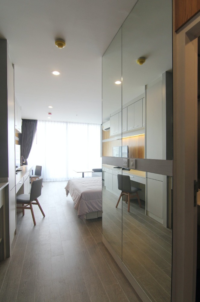 Noble Revo Silom - Image 12