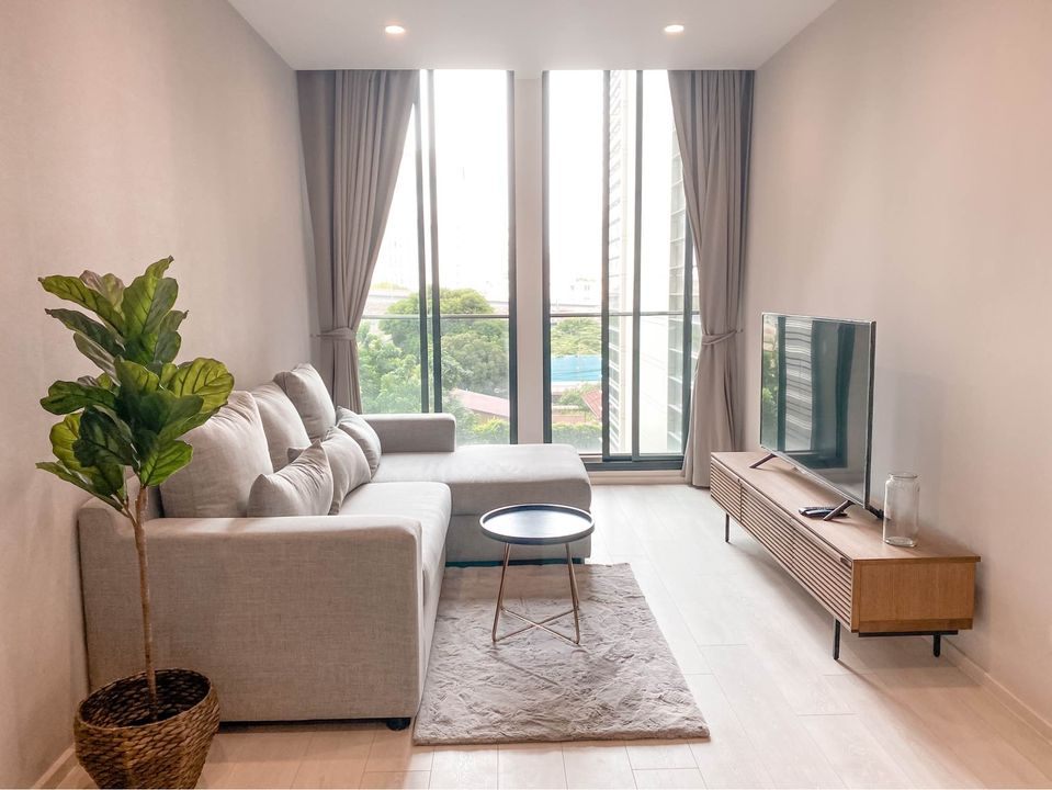 1 Bedroom Condo For Sale in Lumphini, Pathum Wan, Bangkok - Image 1