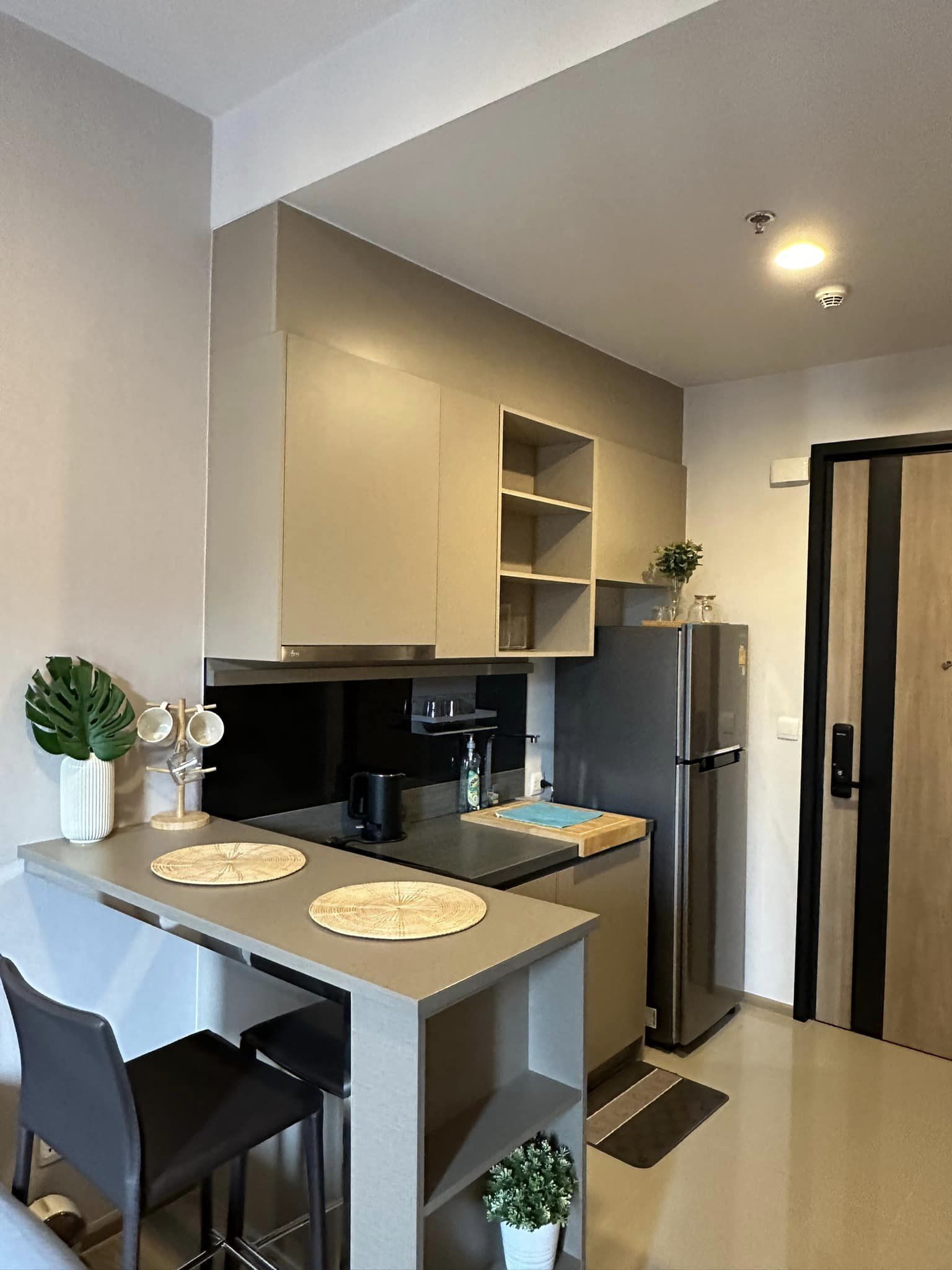 1 Bedroom Condo  in Khlong Tan, Khlong Toei, Bangkok - Image 9
