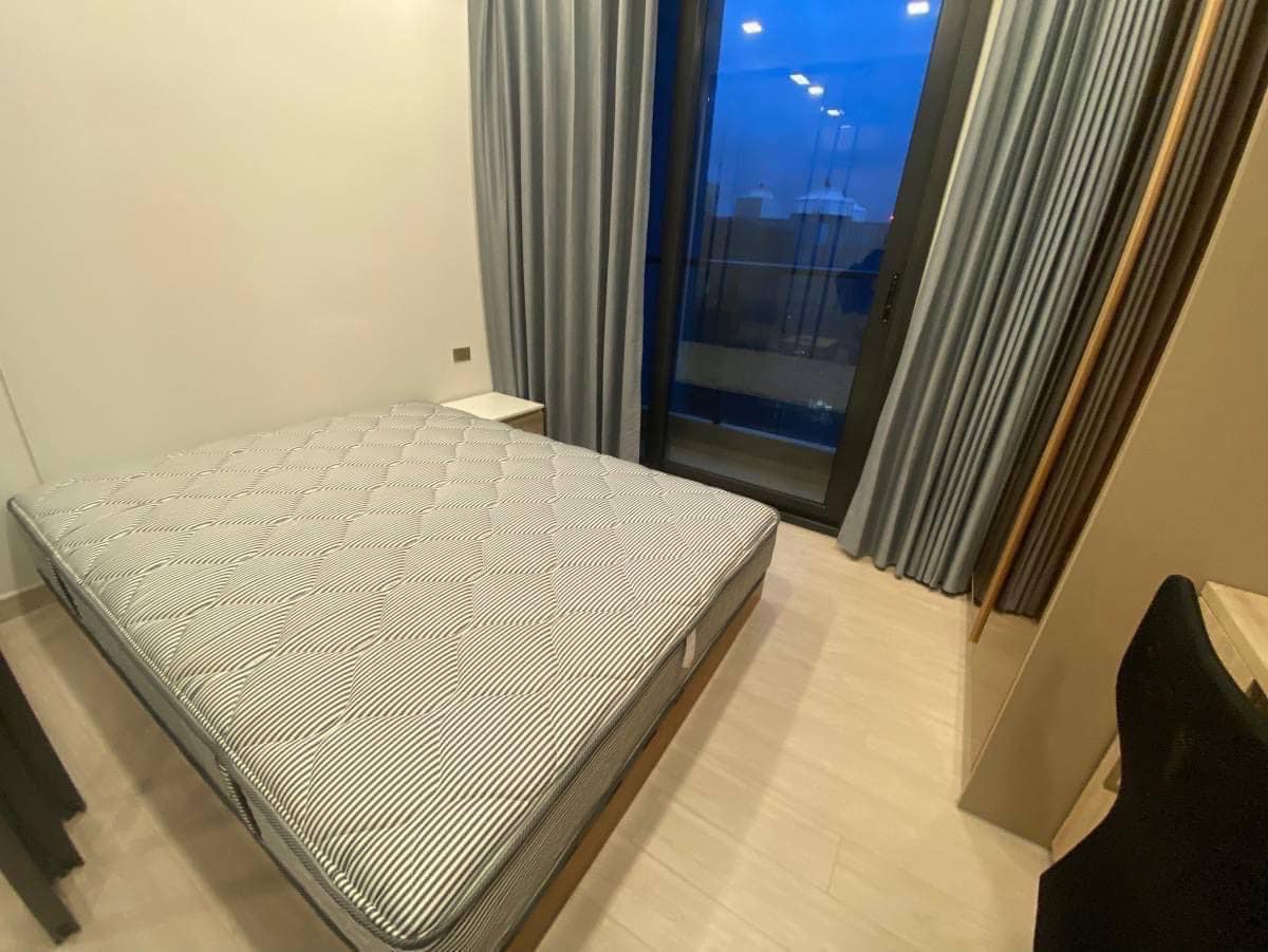 1 Bedroom Condo For Sale in Huai Khwang, Huai Khwang, Bangkok - Image 1