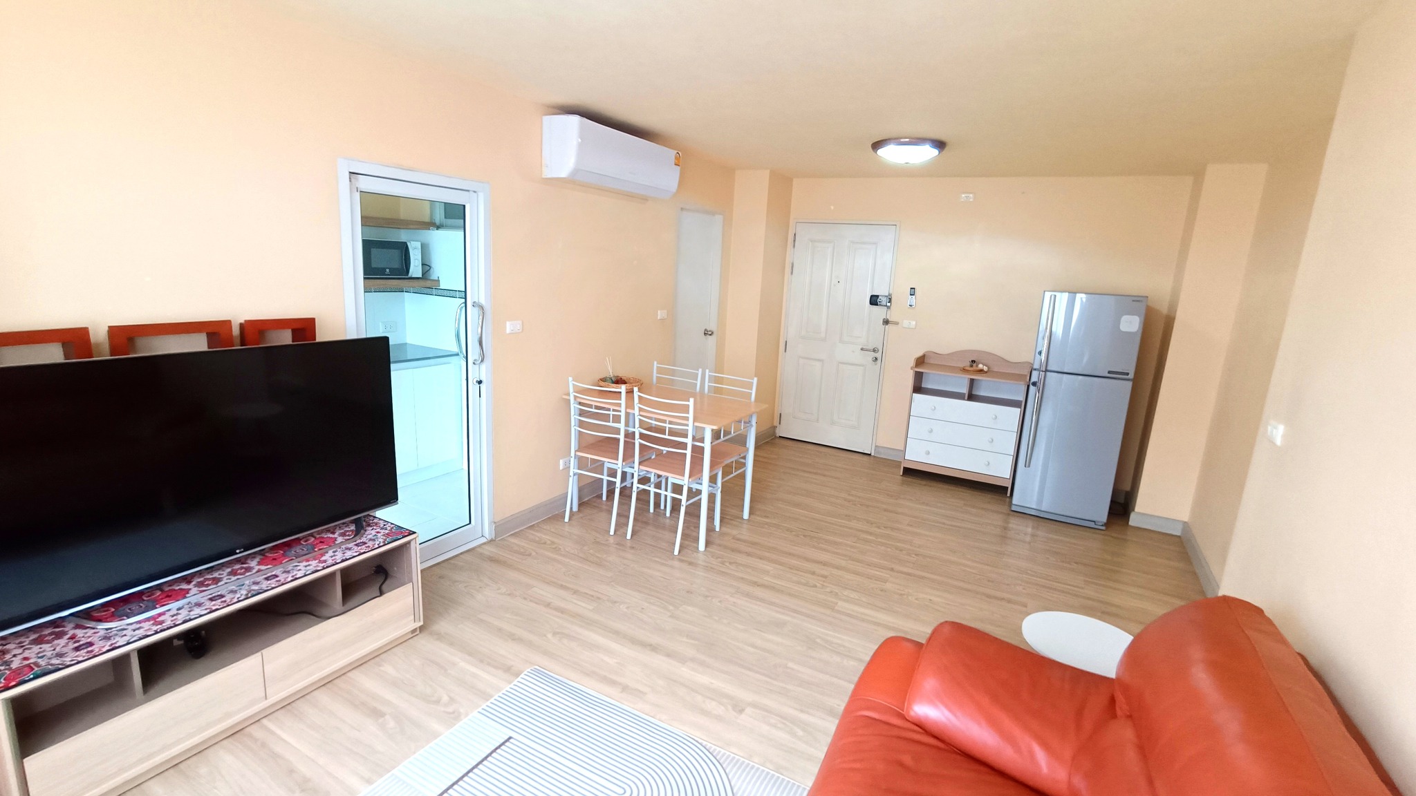 2 Bedroom Condo For Sale in Chong Nonsi, Yan Nawa, Bangkok - Image 2