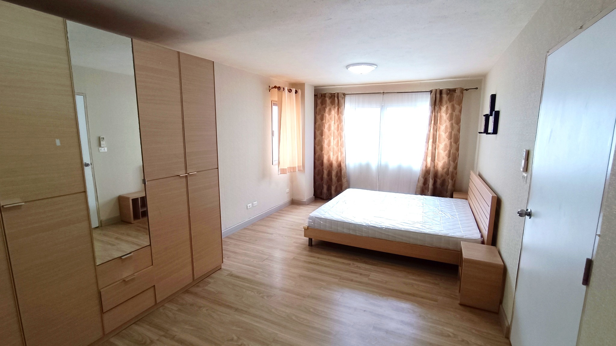 2 Bedroom Condo For Sale in Chong Nonsi, Yan Nawa, Bangkok - Image 10