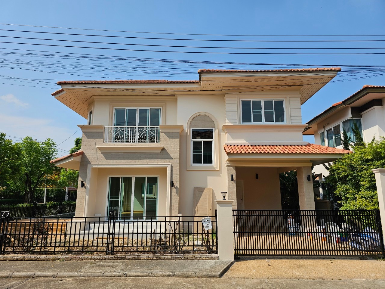3 Bedroom House For Sale in Chai Sathan, Saraphi, Chiang Mai - Image 1