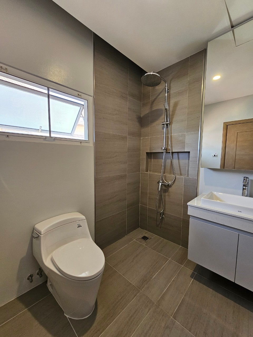 3 Bedroom House For Sale in Chai Sathan, Saraphi, Chiang Mai - Image 12