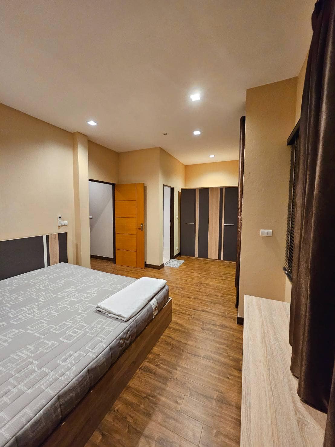 The Oriental (Regent) - Image 5