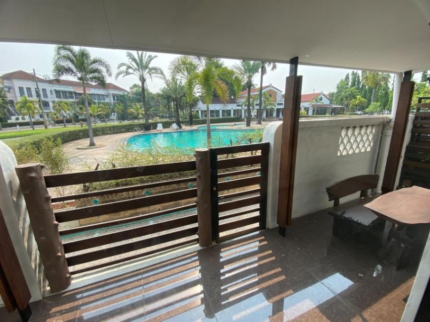Palm Springs Country Home - Image 15