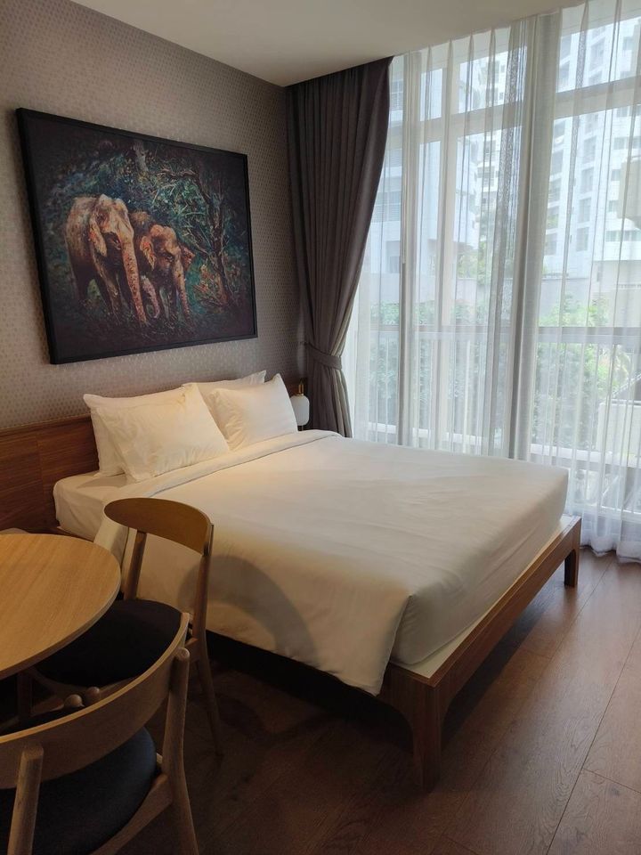 Park Origin Phrom Phong - Image 1