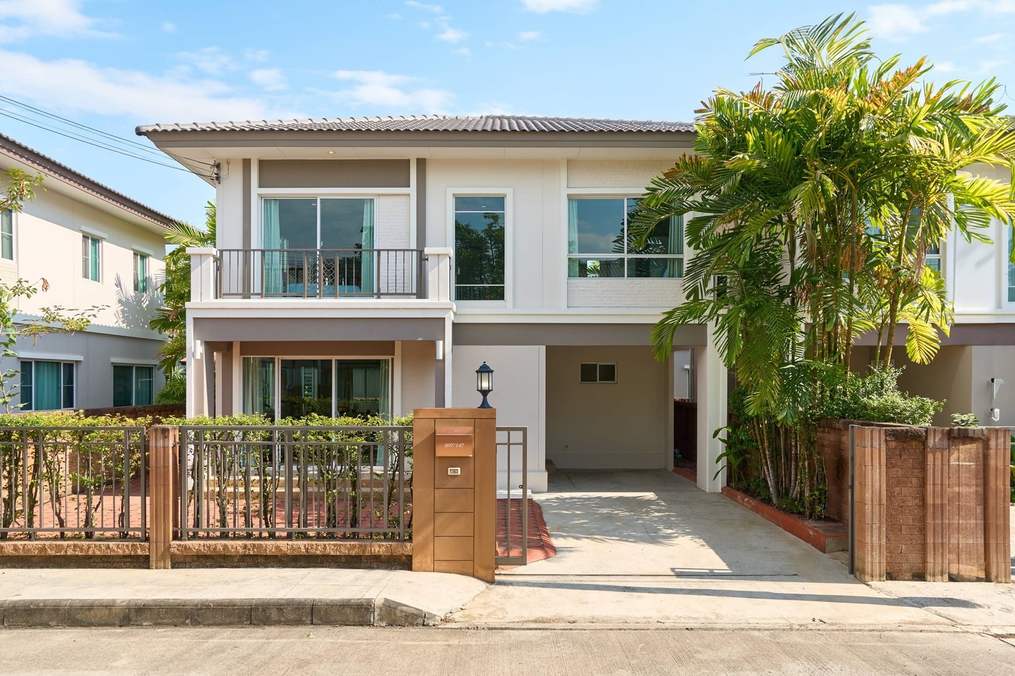 Passorn Pride Village - Image 1