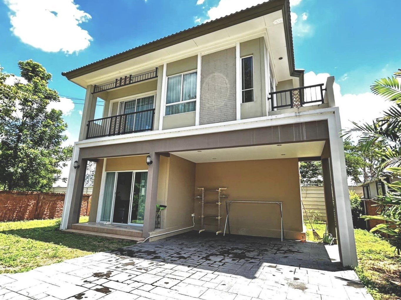 Passorn Pride Village - Image 1