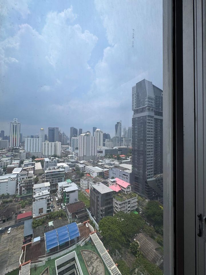 Pathumwan Resort - Image 12