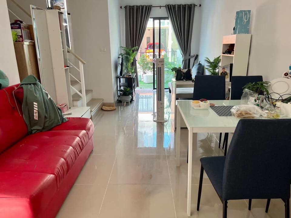 3 Bedroom Townhouse For Sale in Racha Thewa, Bang Phli, Samut Prakan - Image 2