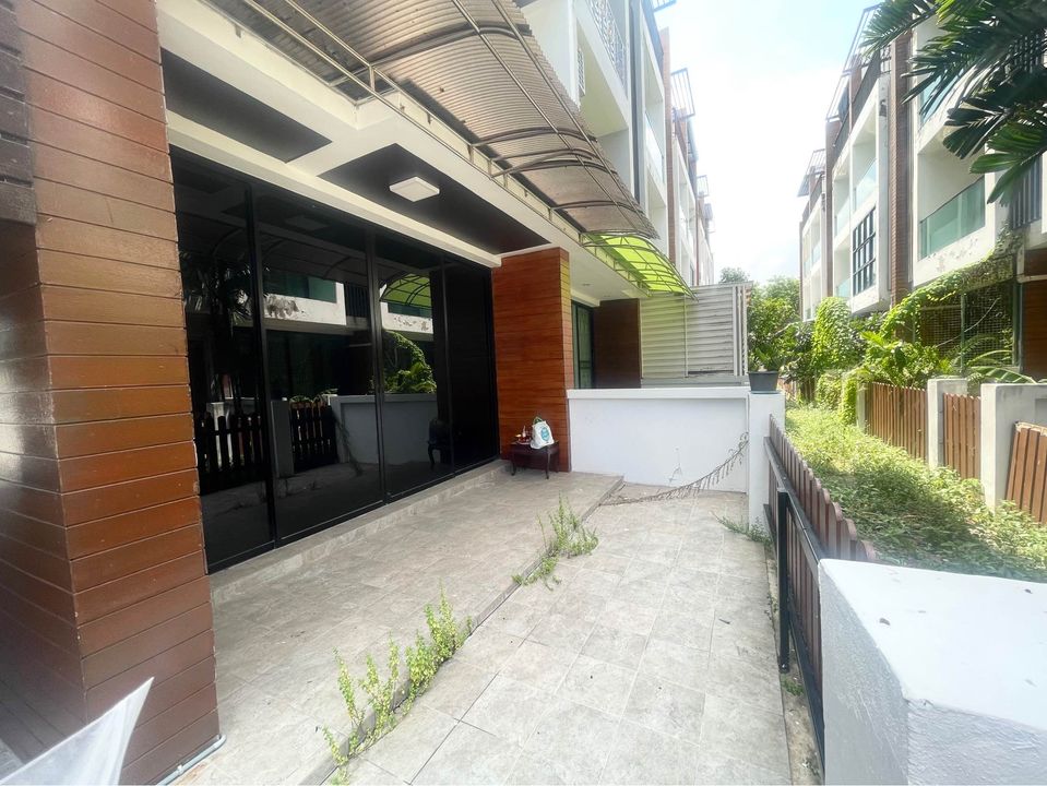 3 Bedroom Townhouse For Sale in Prawet, Prawet, Bangkok - Image 13