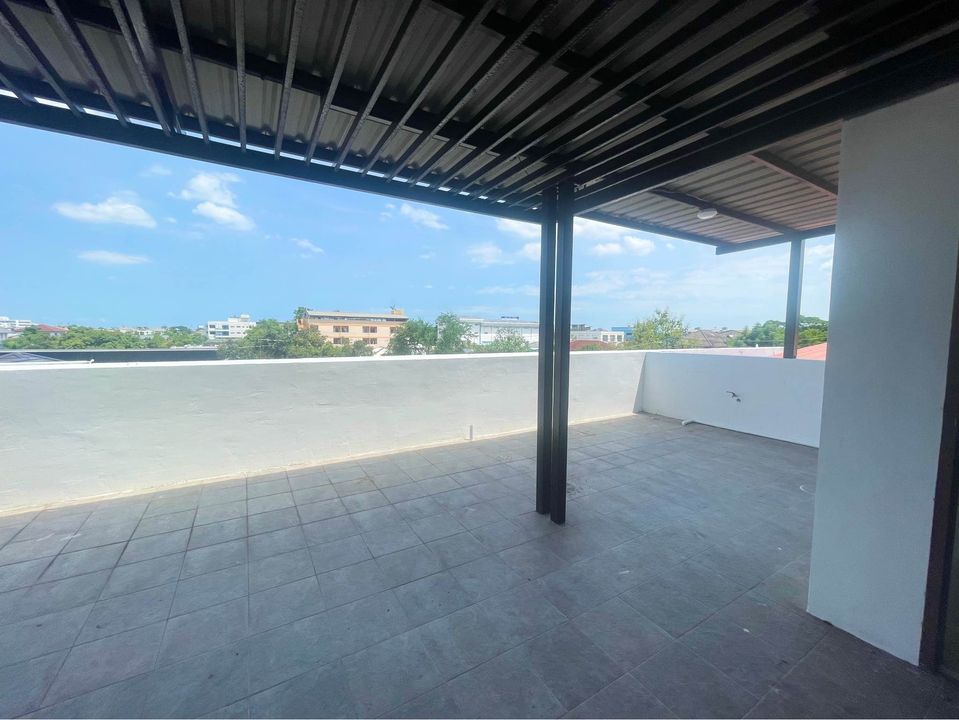 3 Bedroom Townhouse For Sale in Prawet, Prawet, Bangkok - Image 5