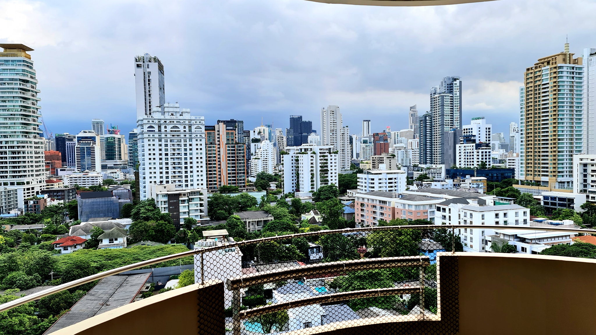 Piyathip Place Serviced Apartment - Image 4
