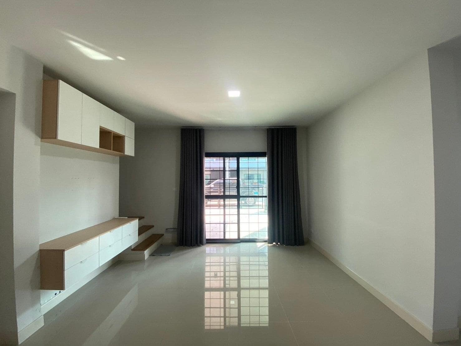 3 Bedroom Townhouse For Rent in Racha Thewa, Bang Phli, Samut Prakan - Image 2