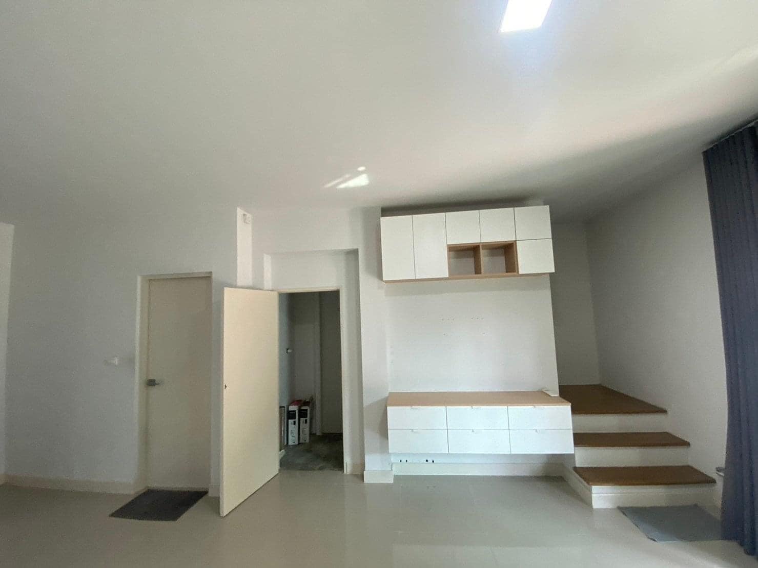 3 Bedroom Townhouse For Rent in Racha Thewa, Bang Phli, Samut Prakan - Image 3