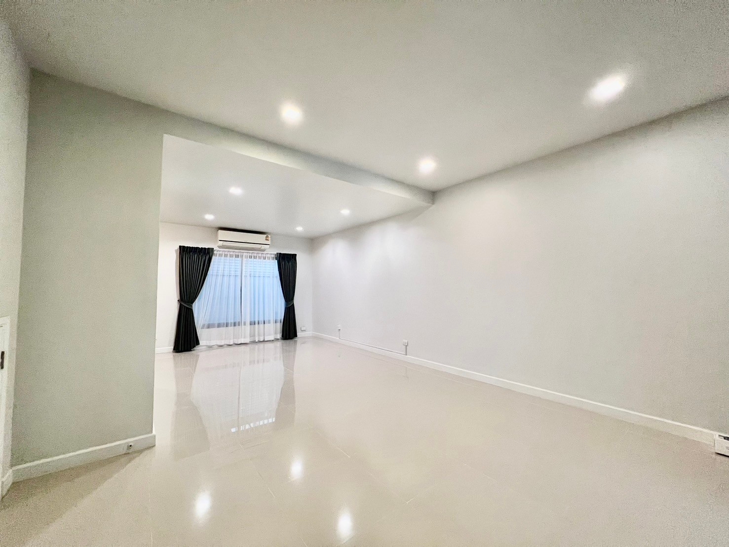 3 ห้องนอน ทาวน์เฮาส์ สำหรับเช่า ใน บางแก้ว, บางพลี, สมุทรปราการ - Image 6
