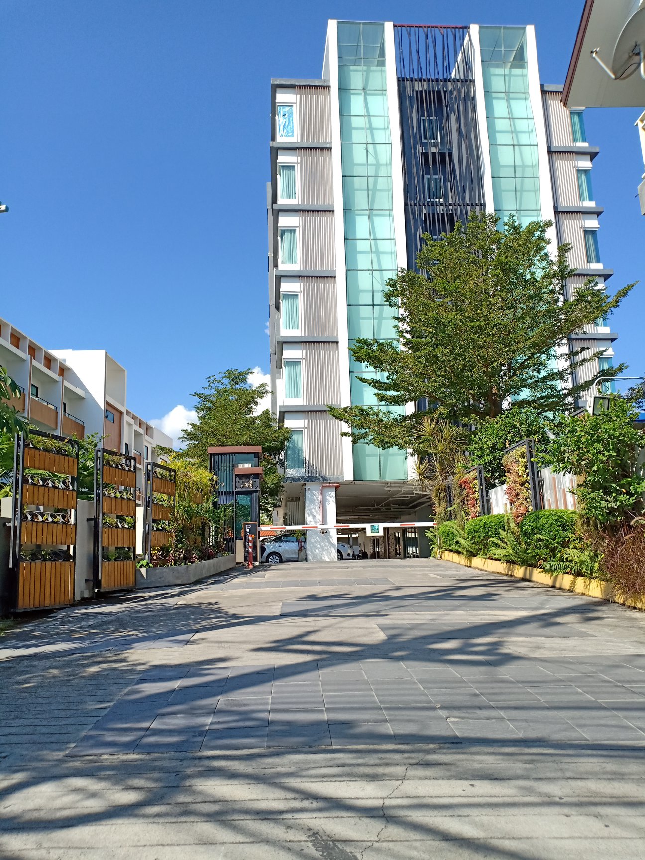 PromT Condo - Image 6