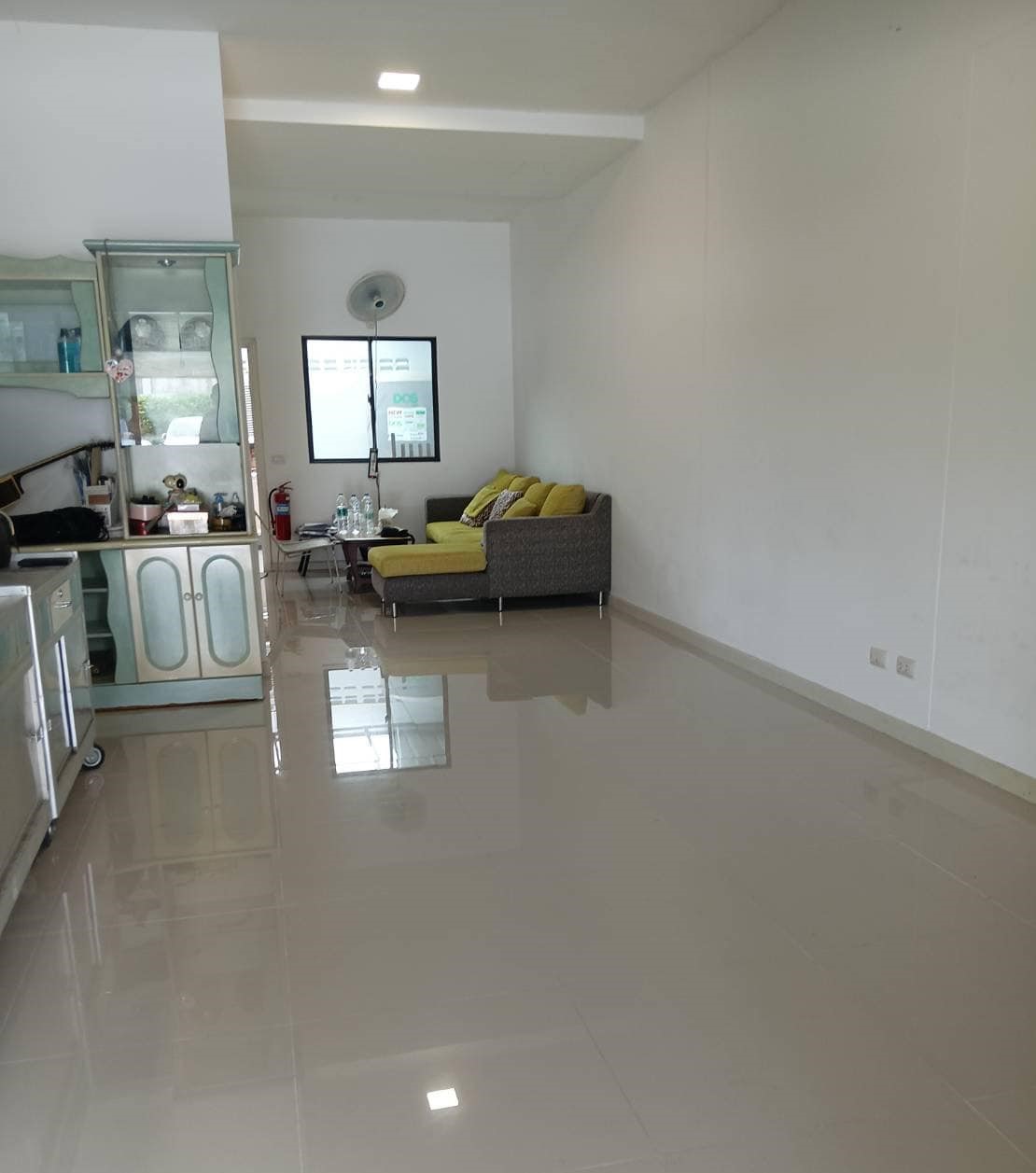 3 Bedroom Townhouse For Sale in Racha Thewa, Bang Phli, Samut Prakan - Image 2