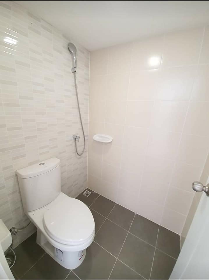 3 Bedroom Townhouse For Sale in Racha Thewa, Bang Phli, Samut Prakan - Image 5