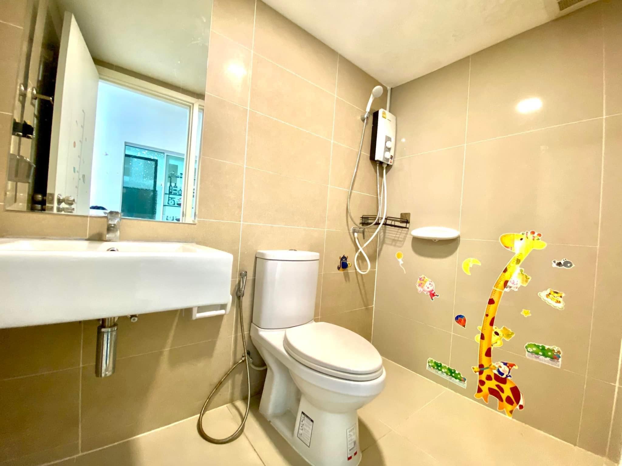 3 Bedroom Townhouse For Sale in Tha Sala, Mueang Chiang Mai, Chiang Mai - Image 11