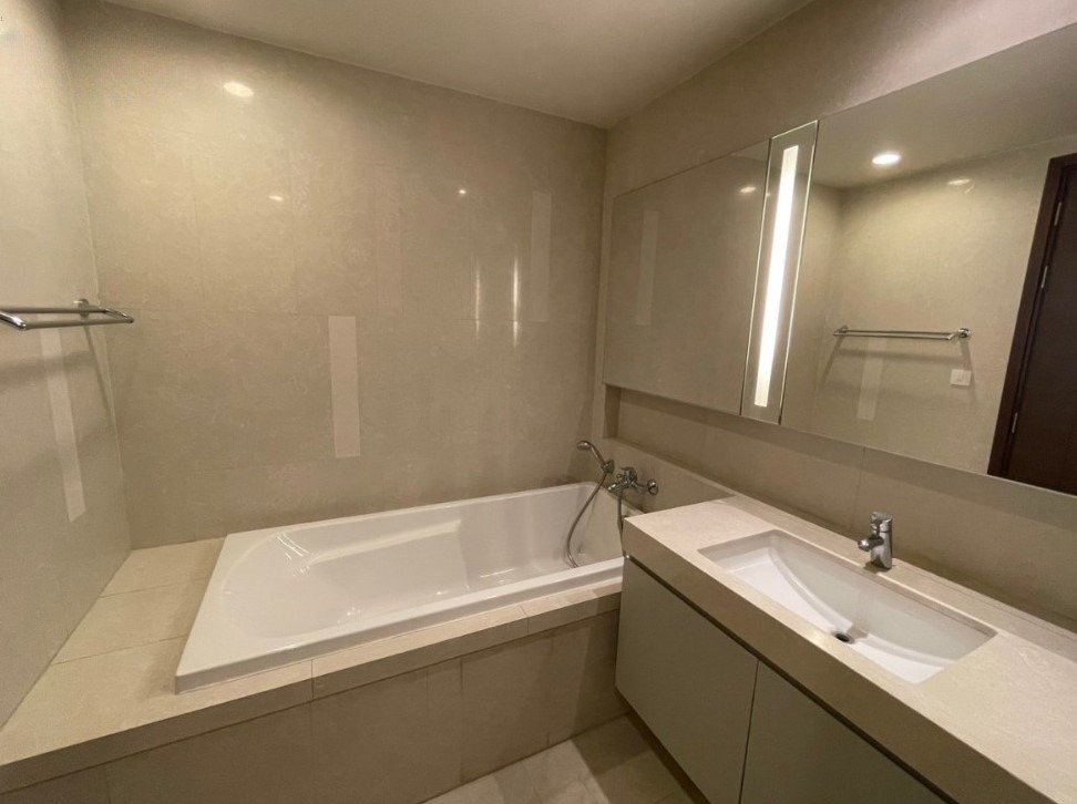 1 Bedroom Condo For Sale in Khlong Tan Nuea, Vadhana, Bangkok - Image 5