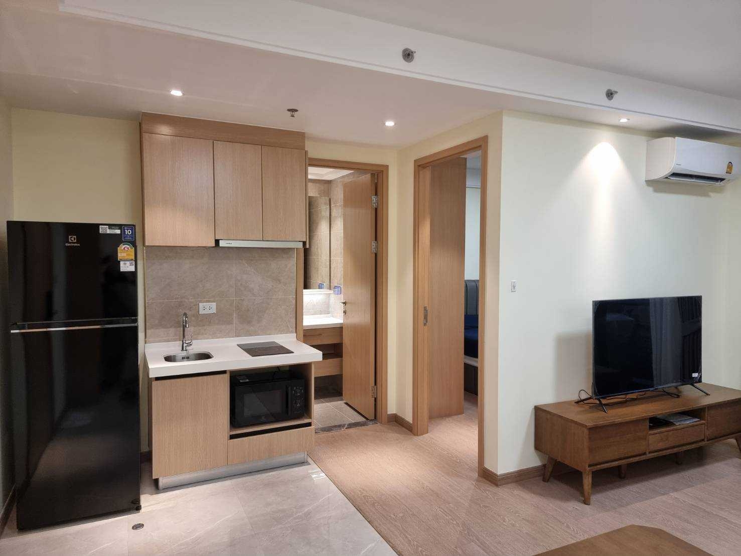 1 Bedroom Condo For Sale in Thung Mahamek, Sathon, Bangkok - Image 2