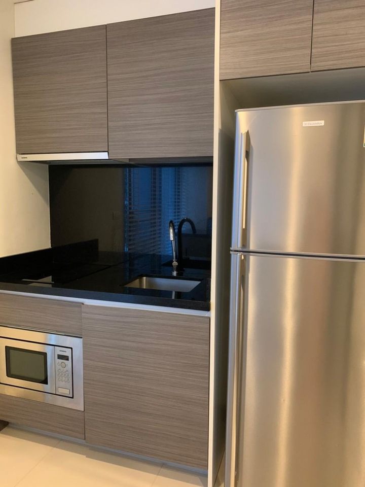 1 Bedroom Condo For Sale in Khlong Toei Nuea, Vadhana, Bangkok - Image 3